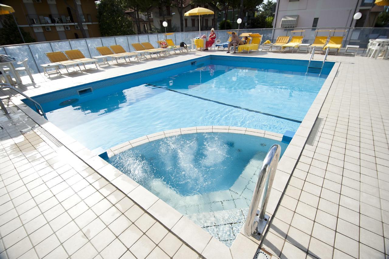 Hotel Giunchi تّشيرفييا المظهر الخارجي الصورة